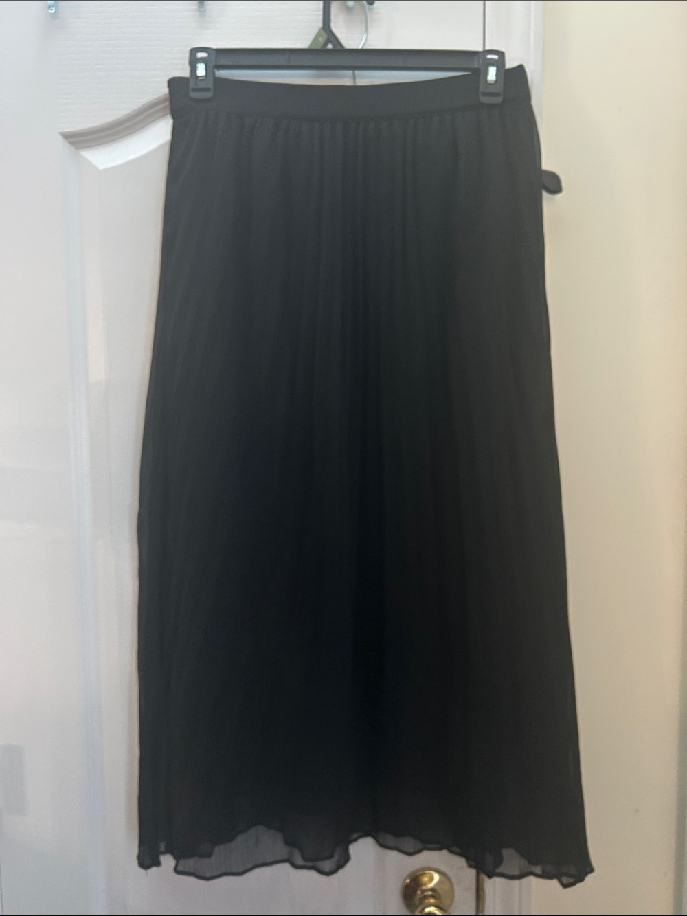 Simply Vera Vera Wang Black Pleated Midi Skirt